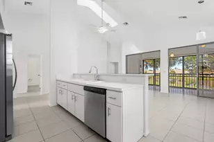 8049 Aberdeen Dr, Boynton Beach, FL 33472 - Photo 11
