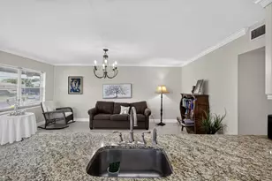 181 Coventry H, West Palm Beach, FL 33417 - Photo 9