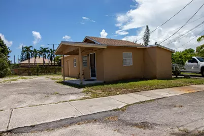 242 SW 7th Court, Deerfield Beach, FL 33441 - Photo 3