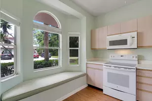 18081 SE Country Club Dr, Tequesta, FL 33469 - Photo 5