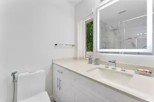 18 Nurmi Dr, Fort Lauderdale, FL 33301 - Photo 57