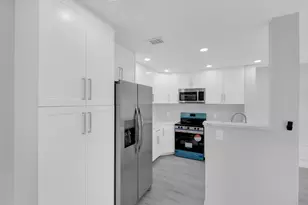 12600 SW 5th Ct, Pembroke Pines, FL 33027 - Photo 15