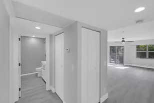 12600 SW 5th Ct, Pembroke Pines, FL 33027 - Photo 21