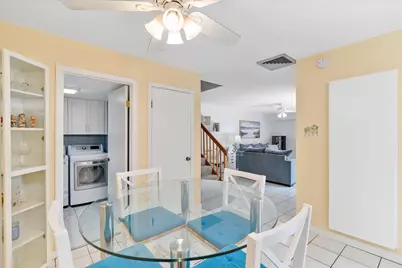 702 NW 98th Circle, Plantation, FL 33324 - Photo 11