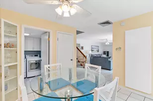 702 NW 98th Cir, Plantation, FL 33324 - Photo 11