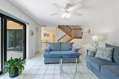 702 NW 98th Circle, Plantation, FL 33324 - Photo 5