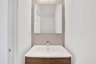 815 NE 17th Ave, Fort Lauderdale, FL 33304 - Photo 13