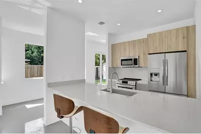 815 NE 17th Avenue #5, Fort Lauderdale, FL 33304 - Photo 3