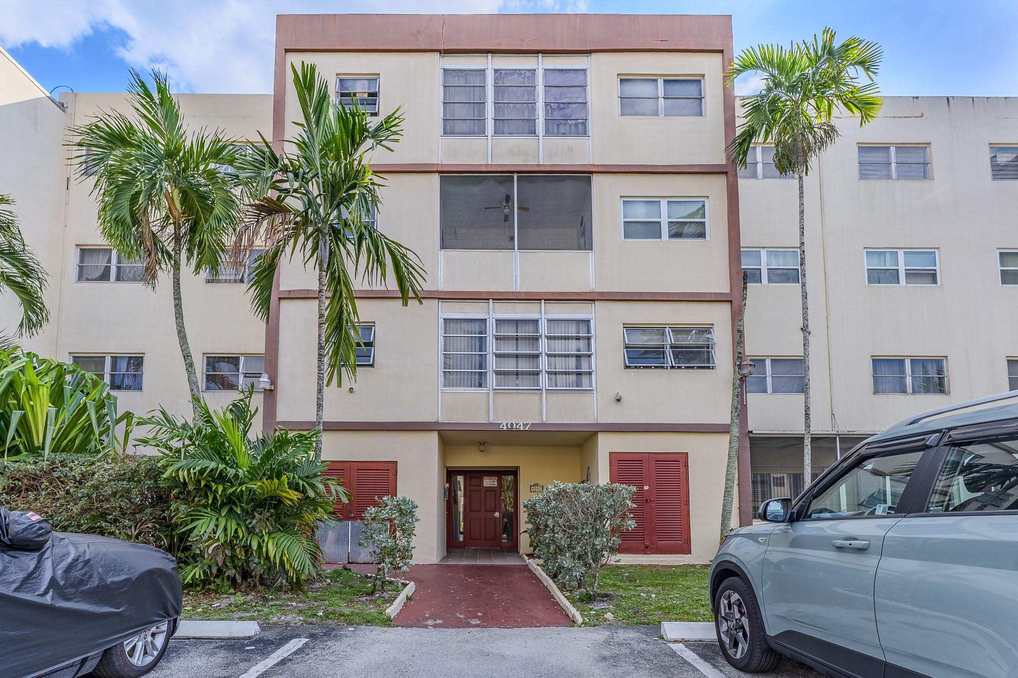 4047 NW 16th St #307 - 4047 NW 16th St #307, Lauderhill, FL 33313 Luxury Property | Jose Angel Pina