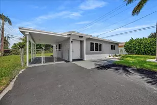 11 NE 28th Ct, Boynton Beach, FL 33435 - Photo 1