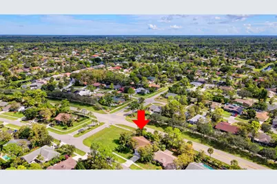 1098 Primrose Lane, Wellington, FL 33414 - Photo 11