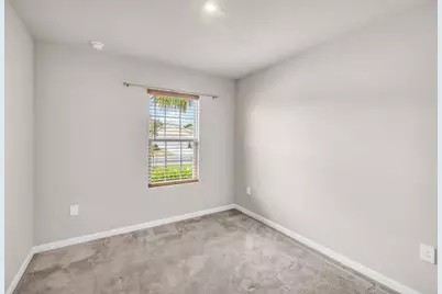 818 Persimmon Place, Fort Pierce, FL 34981 - Photo 15