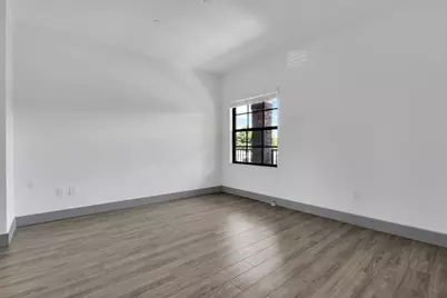 540 NE 14th Court #102, Fort Lauderdale, FL 33304 - Photo 9
