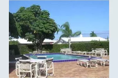 2400 NE 10th Street NE #305, Pompano Beach, FL 33062 - Photo 13