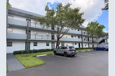 8310 Sands Point Boulevard #L306, Tamarac, FL 33321 - Photo 11