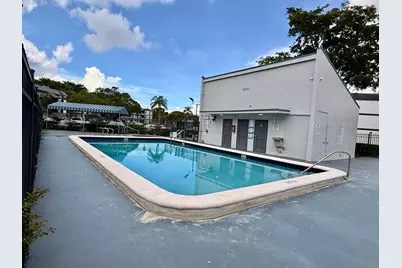 8310 Sands Point Boulevard #L306, Tamarac, FL 33321 - Photo 13
