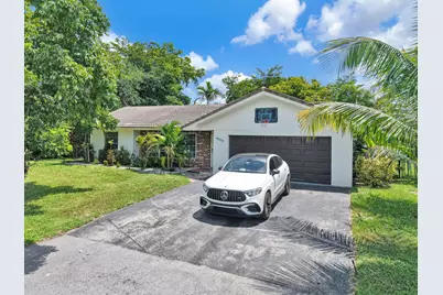4203 NW 75th Avenue, Coral Springs, FL 33065 - Photo 3