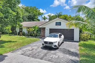 4203 NW 75th Ave, Coral Springs, FL 33065 - Photo 3