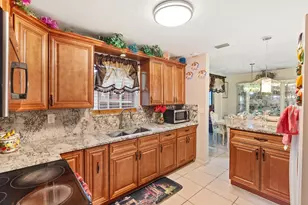 316 NW 44th Ave, Plantation, FL 33317 - Photo 5