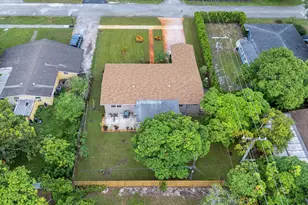 316 NW 44th Ave, Plantation, FL 33317 - Photo 27