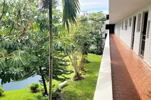 1660 NE 191st St, Miami, FL 33179 - Photo 5