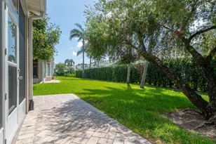 1676 SW Harbour Isles Cir, Port Saint Lucie, FL 34986 - Photo 25