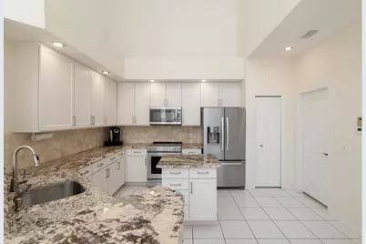 1676 SW Harbour Isles Circle #97, Port Saint Lucie, FL 34986 - Photo 3