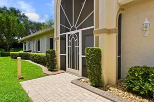 9142 Bay Point Cir, West Palm Beach, FL 33411 - Photo 3