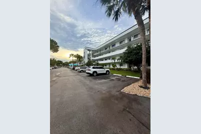 4725 Lucerne Lakes E #214, Lake Worth, FL 33467 - Photo 3
