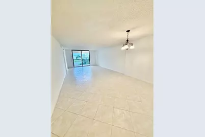 4725 Lucerne Lakes E #214, Lake Worth, FL 33467 - Photo 9
