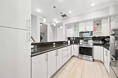 633 NE 11th Avenue, Fort Lauderdale, FL 33304 - Photo 9