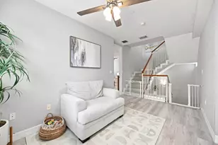 633 NE 11th Ave, Fort Lauderdale, FL 33304 - Photo 17
