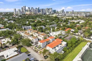 633 NE 11th Ave, Fort Lauderdale, FL 33304 - Photo 1