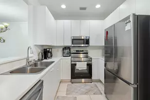 831 NW 130th Ave, Pembroke Pines, FL 33028 - Photo 3