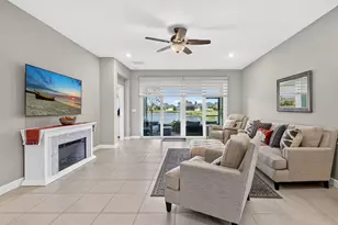 2048 SE Crosswood Wy, Port Saint Lucie, FL 34984 - Photo 7
