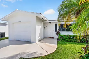 2377 SW 8th Ave, Boynton Beach, FL 33426 - Photo 3