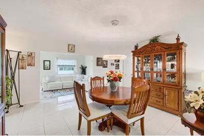2377 SW 8th Avenue, Boynton Beach, FL 33426 - Photo 5