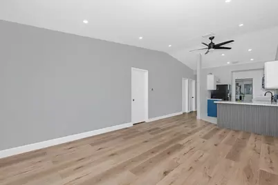 9279 NW 17th Court, Pembroke Pines, FL 33024 - Photo 5