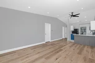 9279 NW 17th Ct, Pembroke Pines, FL 33024 - Photo 5