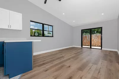 9279 NW 17th Court, Pembroke Pines, FL 33024 - Photo 3