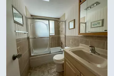 38 Cambridge B, West Palm Beach, FL 33417 - Photo 7