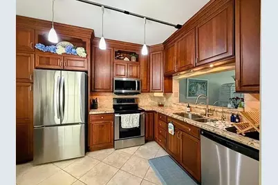 134 Cypress Point Drive #134, Palm Beach Gardens, FL 33418 - Photo 5