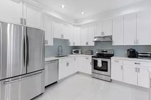 5190 Lake Catalina Dr, Boca Raton, FL 33496 - Photo 3