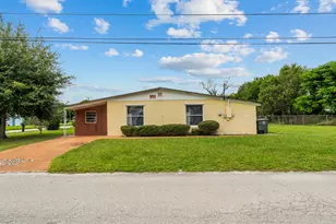 2102 Ave P, Fort Pierce, FL 34950 - Photo 1