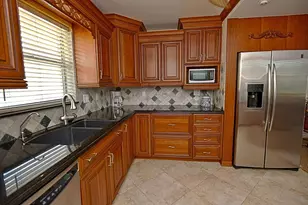109 Wettaw Ln, North Palm Beach, FL 33408 - Photo 11
