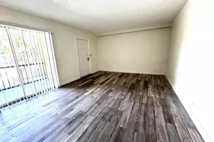 117 N E St, Lake Worth Beach, FL 33460 - Photo 9