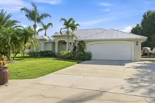 1863 SE Bowie St, Port Saint Lucie, FL 34952 - Photo 7