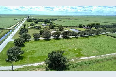 10 Congleton Drive, Belle Glade, FL 33430 - Photo 3