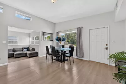 910 NW 17th Avenue, Fort Lauderdale, FL 33311 - Photo 3