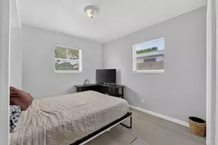 910 NW 17th Ave, Fort Lauderdale, FL 33311 - Photo 9
